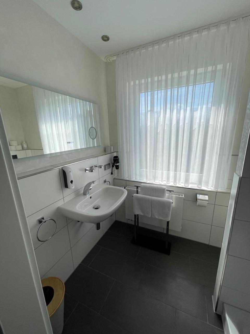 Hotel Pension Haus Talblick Edersee Hemfurth-Edersee Ngoại thất bức ảnh